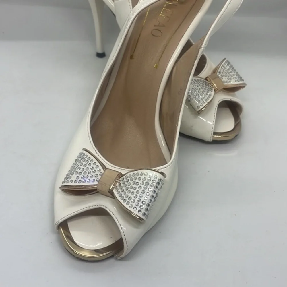 TOLEEAO shoes ivory shiny with gold accents jeweled bow size 7 or 38